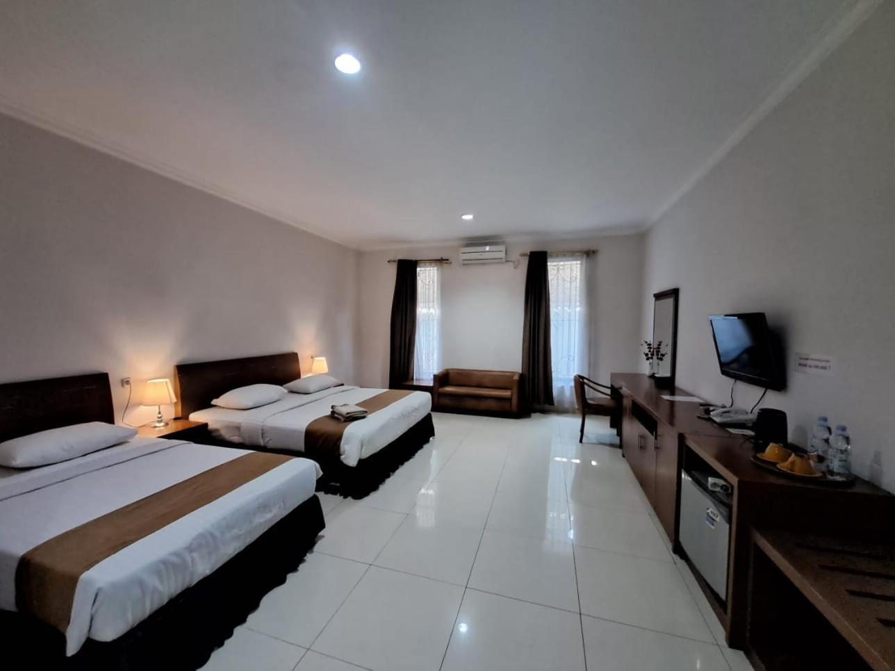 Hotel & Wisma Bintang Jadayat Bogor Dış mekan fotoğraf